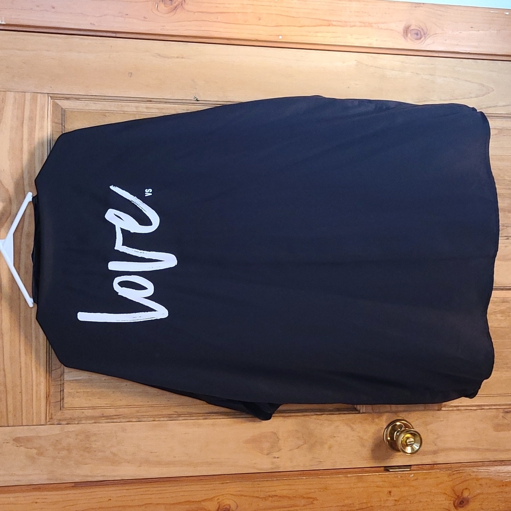 Sarin Victoria secret robe